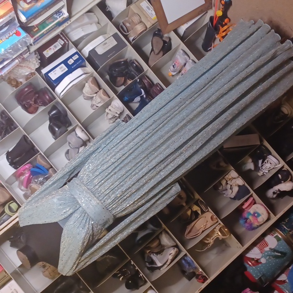 New Xucthhc blue sparkly dress size L